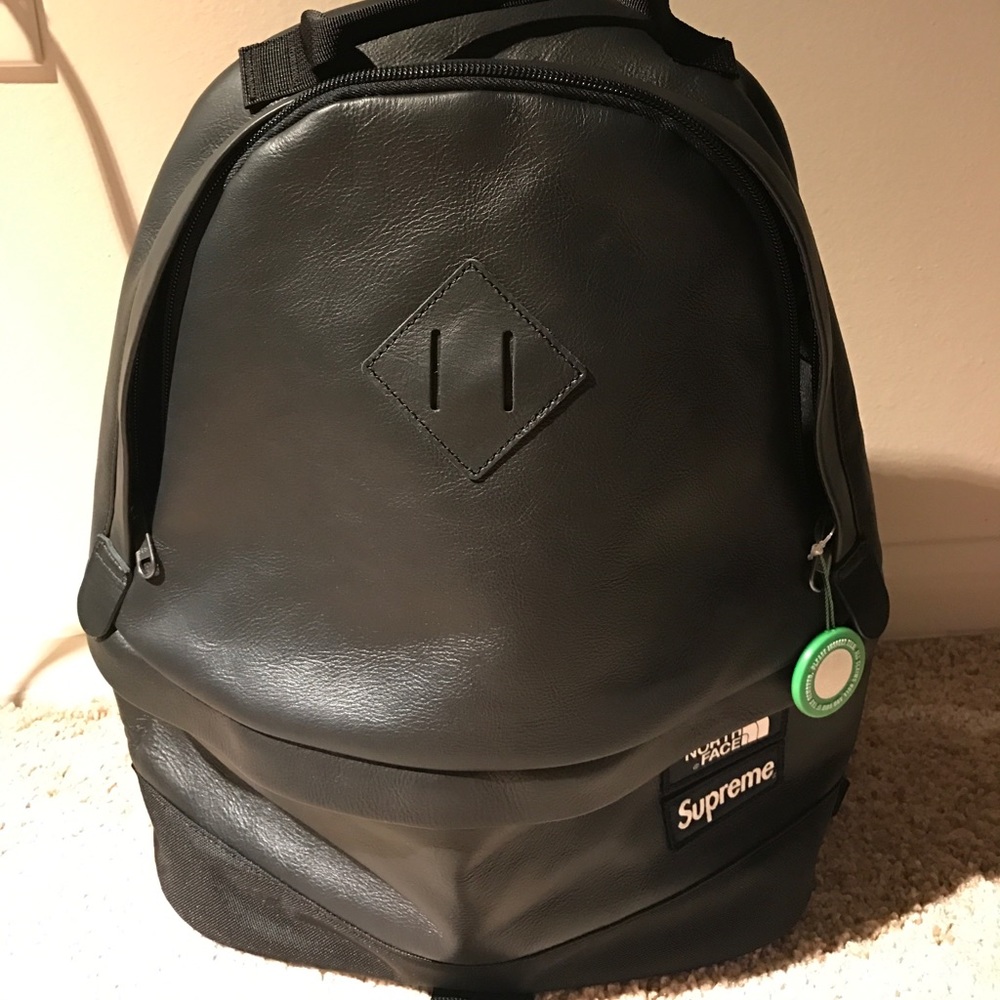 Rare authentic Supreme bagpack!!